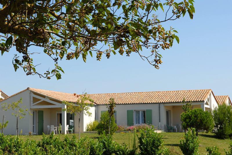 Azureva Fouras Aparthotel Εξωτερικό φωτογραφία