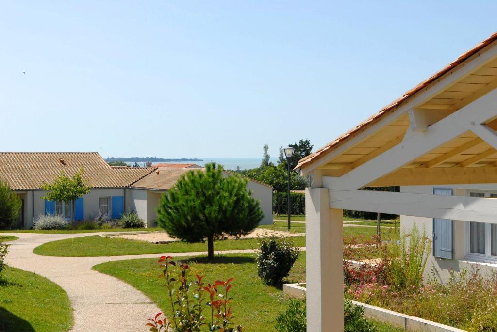 Azureva Fouras Aparthotel Εξωτερικό φωτογραφία