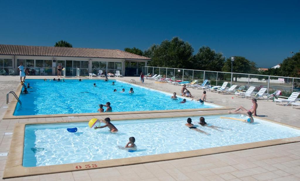 Azureva Fouras Aparthotel Εξωτερικό φωτογραφία
